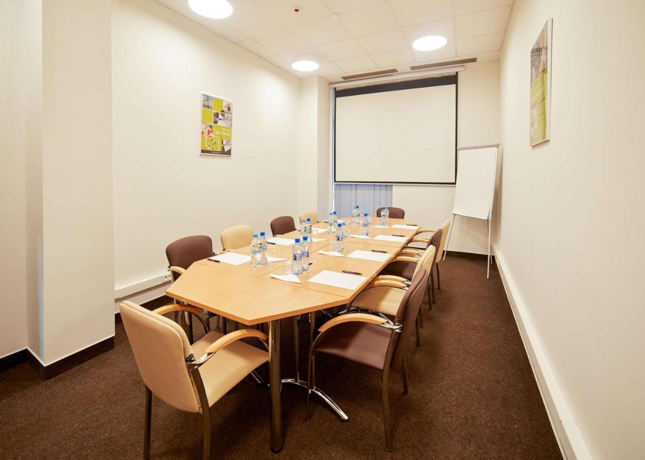 B&B Hotel Katowice Centrum Luaran gambar