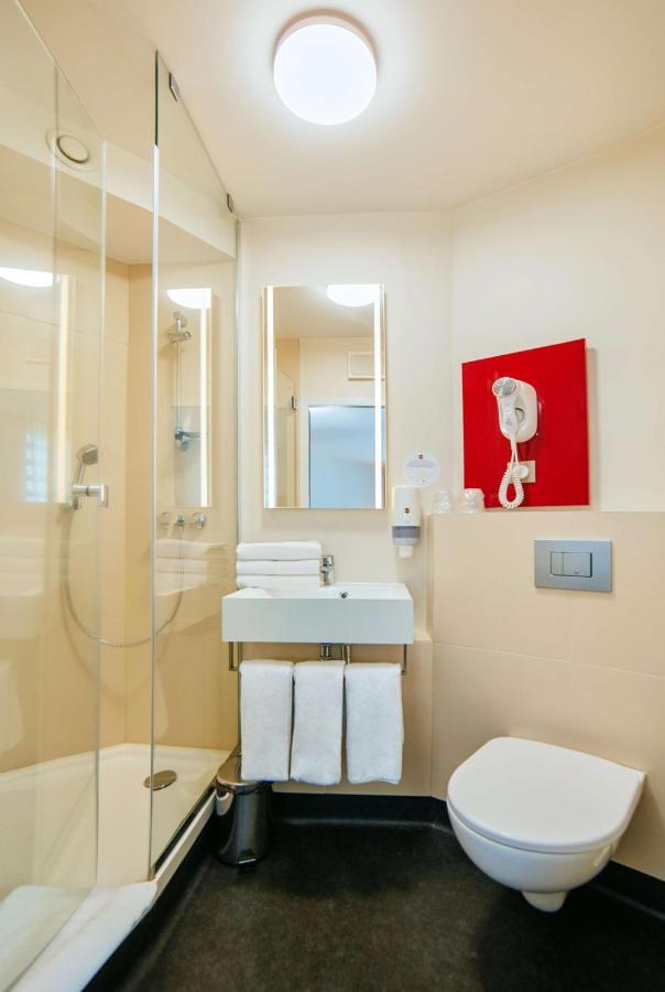 B&B Hotel Katowice Centrum Luaran gambar